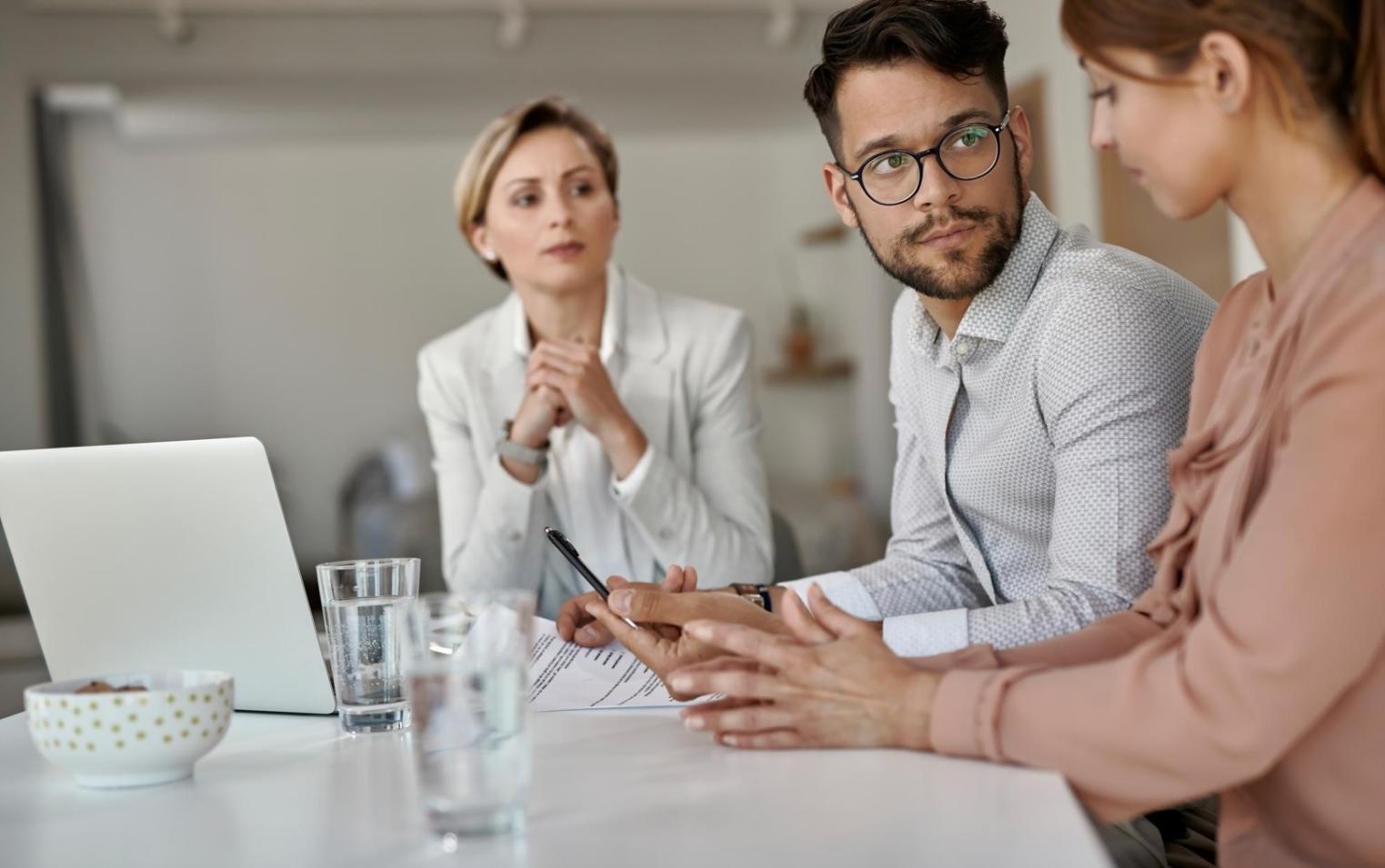Análisis financiero especializado para empresas creativas